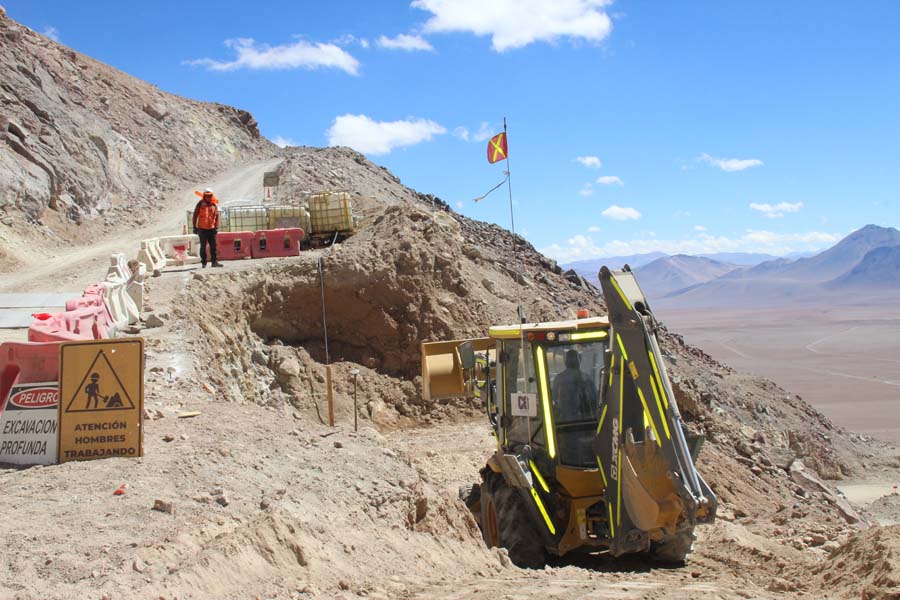 Construccion Obra de Arte Camino Observatorio TAO 5800 MSNM